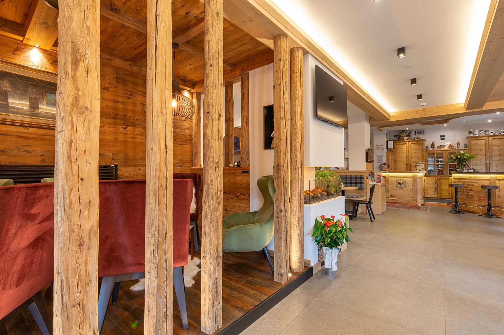 Monza Dolomites Hotel Moena Exteriör bild
