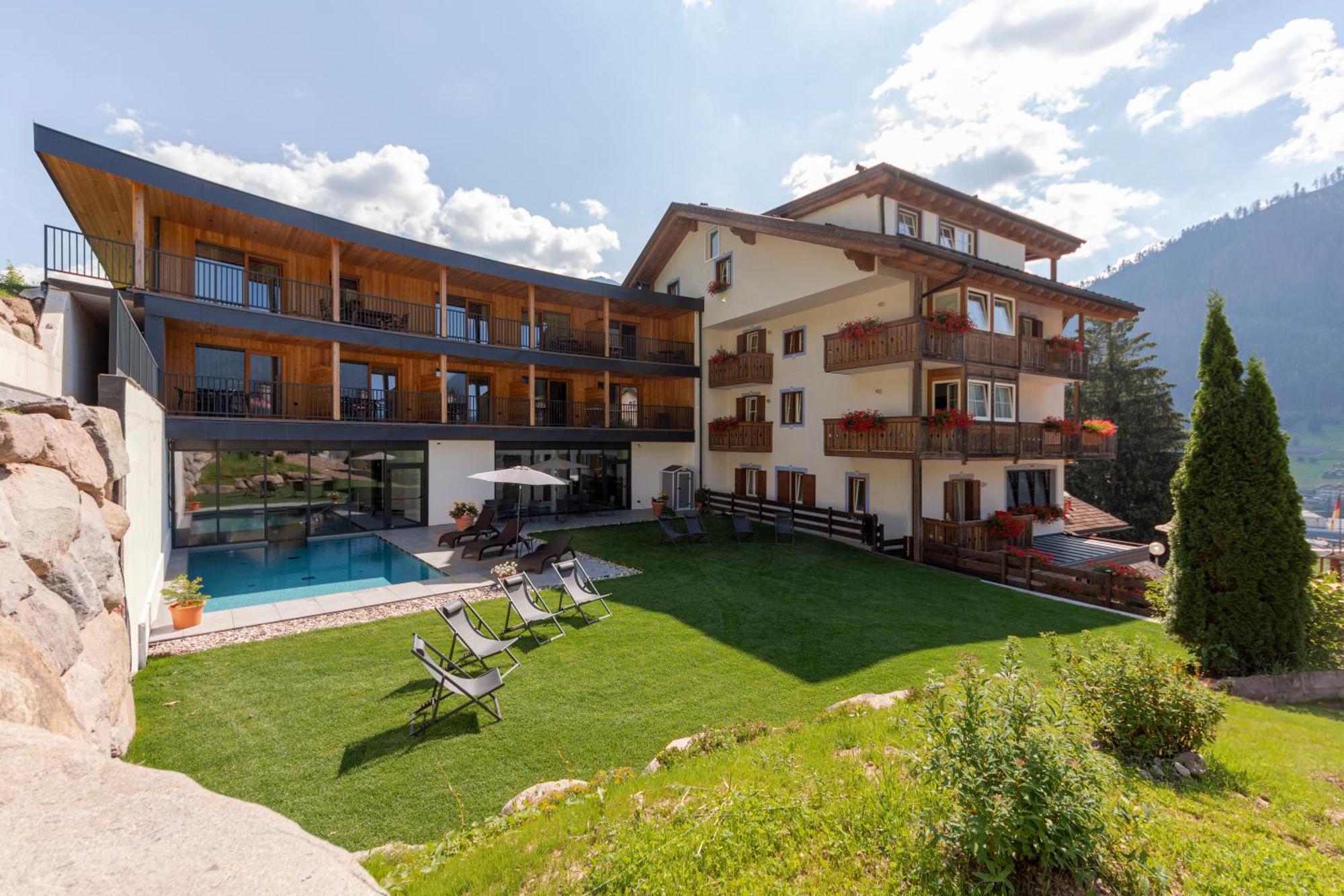 Monza Dolomites Hotel Moena Exteriör bild